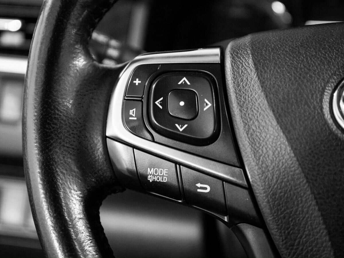 Toyota Camry 2016 - фото автомобиля