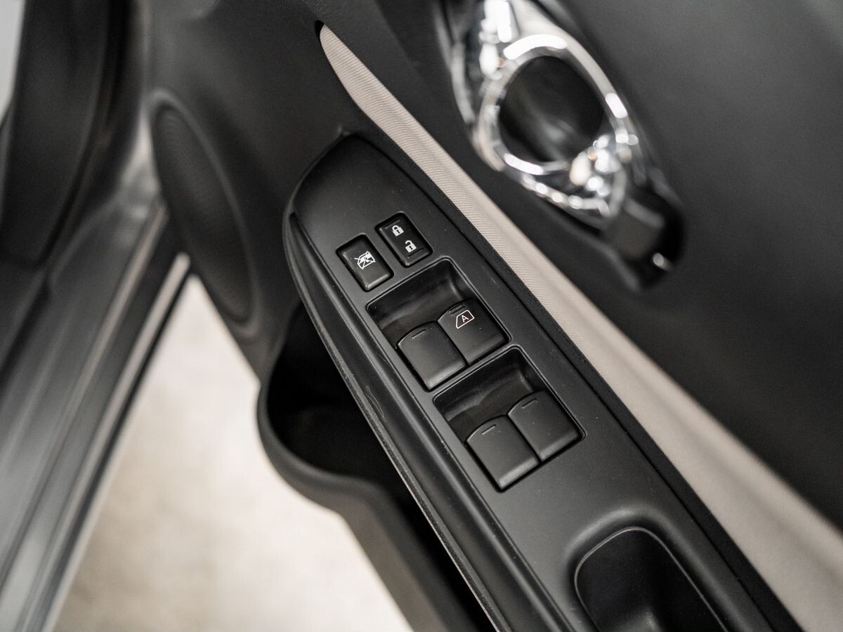 Nissan Note 2017 - фото автомобиля