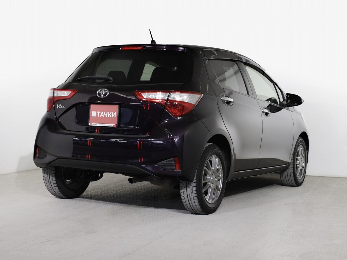 Toyota Vitz 2018 - фото автомобиля