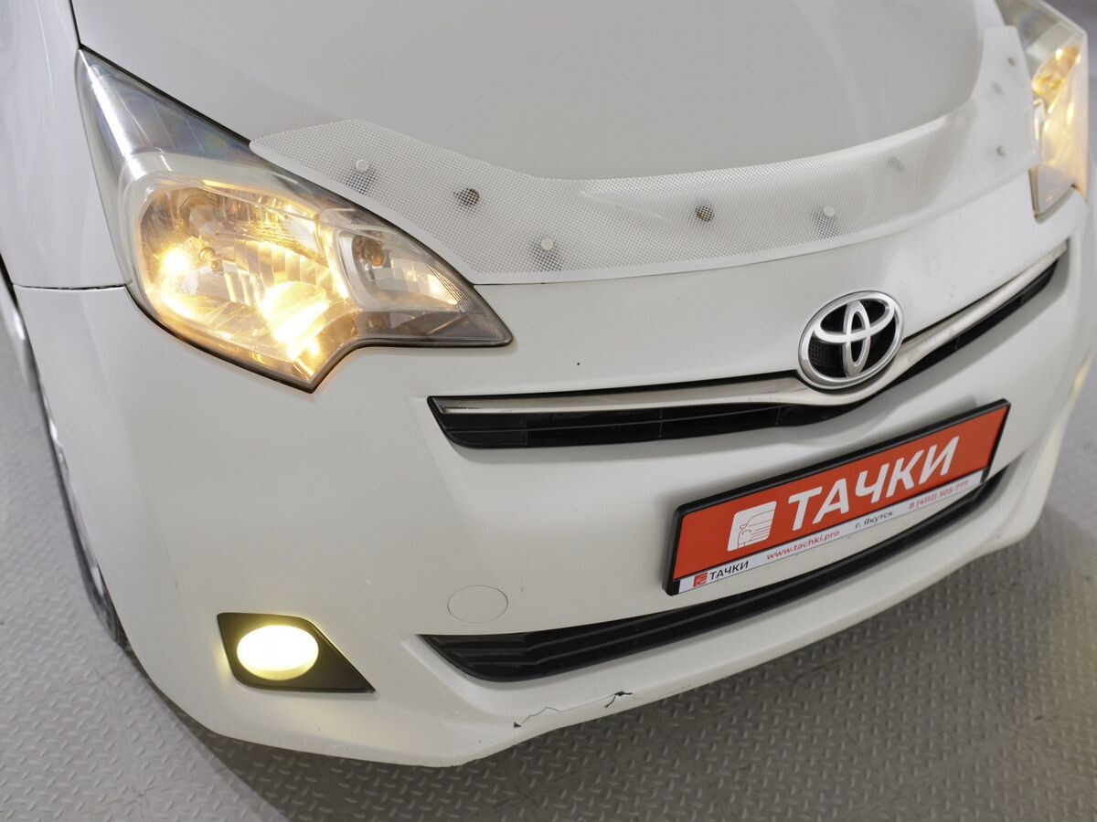 Toyota Ractis 2011 - фото автомобиля