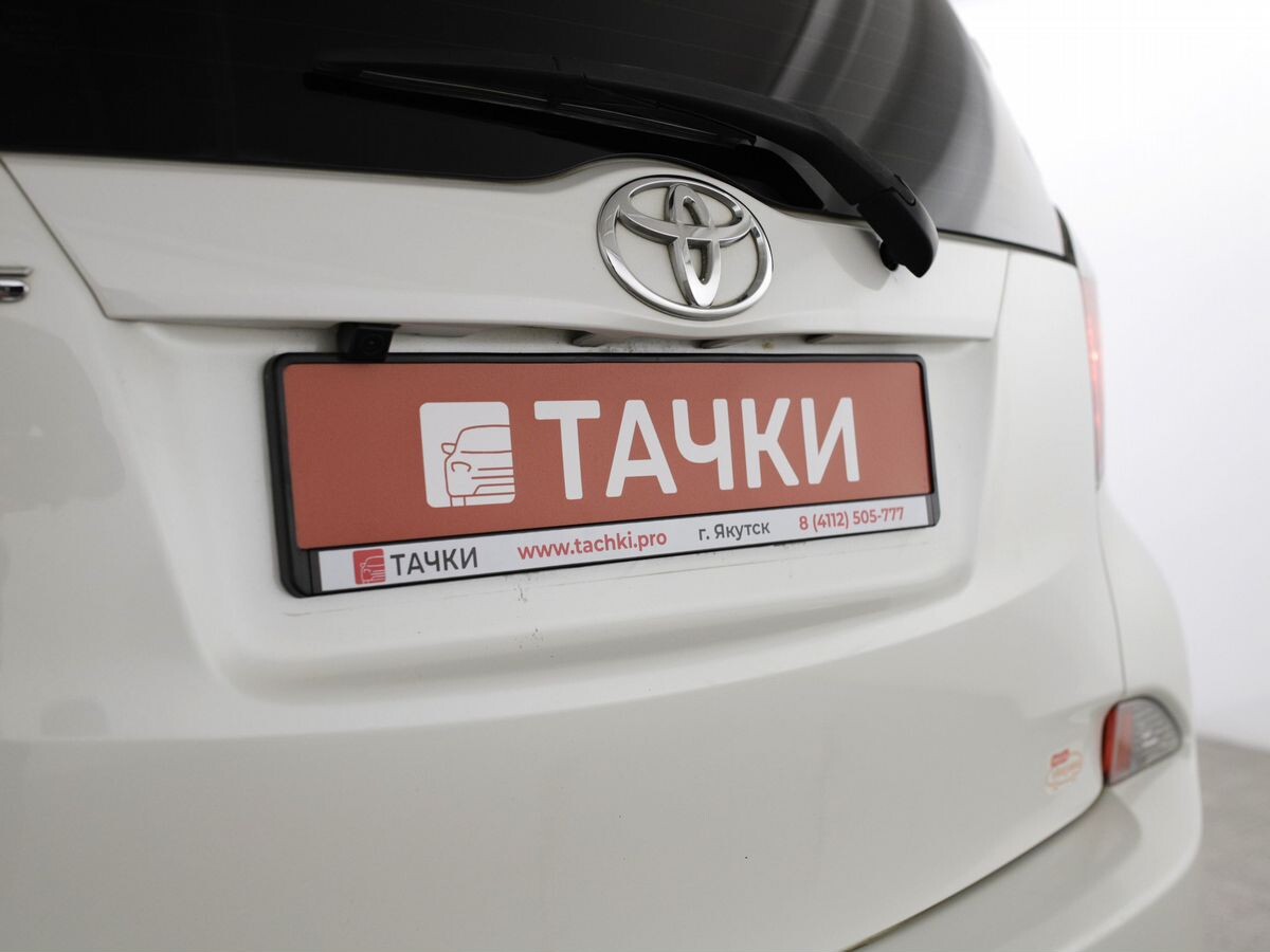 Toyota Ractis 2011 - фото автомобиля