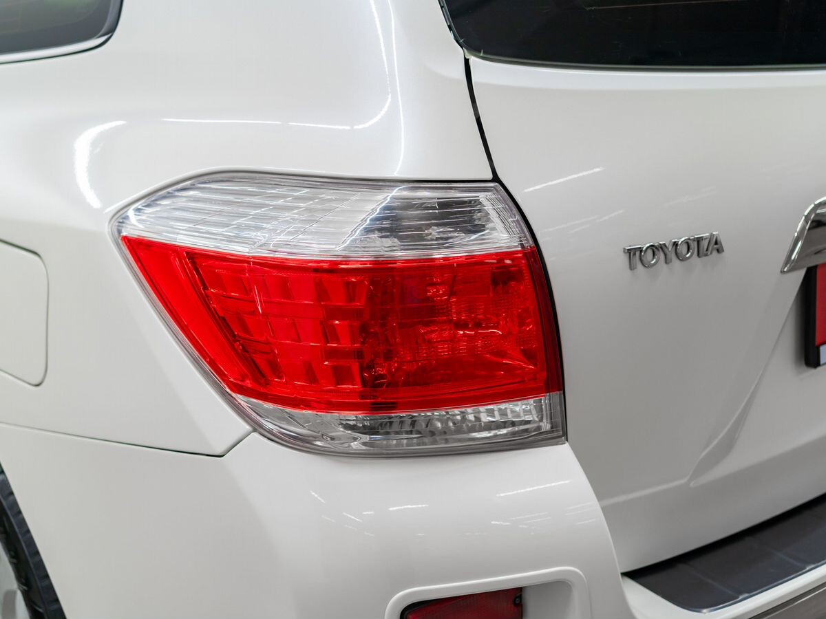 Toyota Highlander 2013 - фото автомобиля