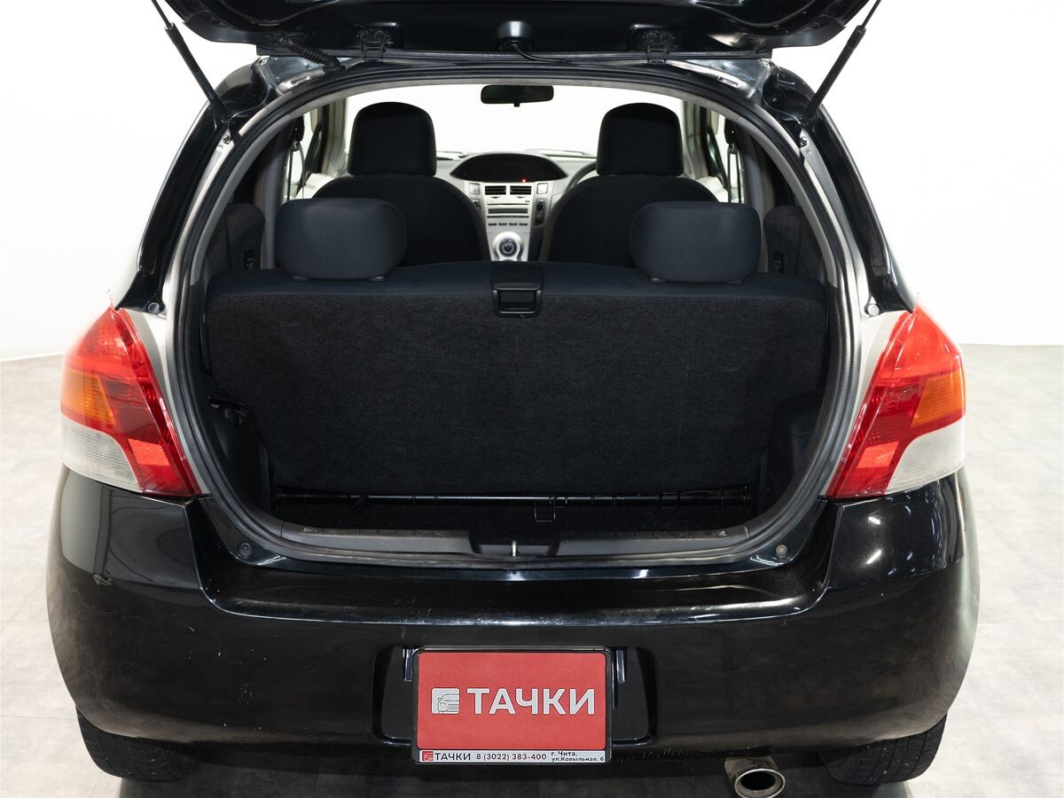 Toyota Vitz 2008 - фото автомобиля