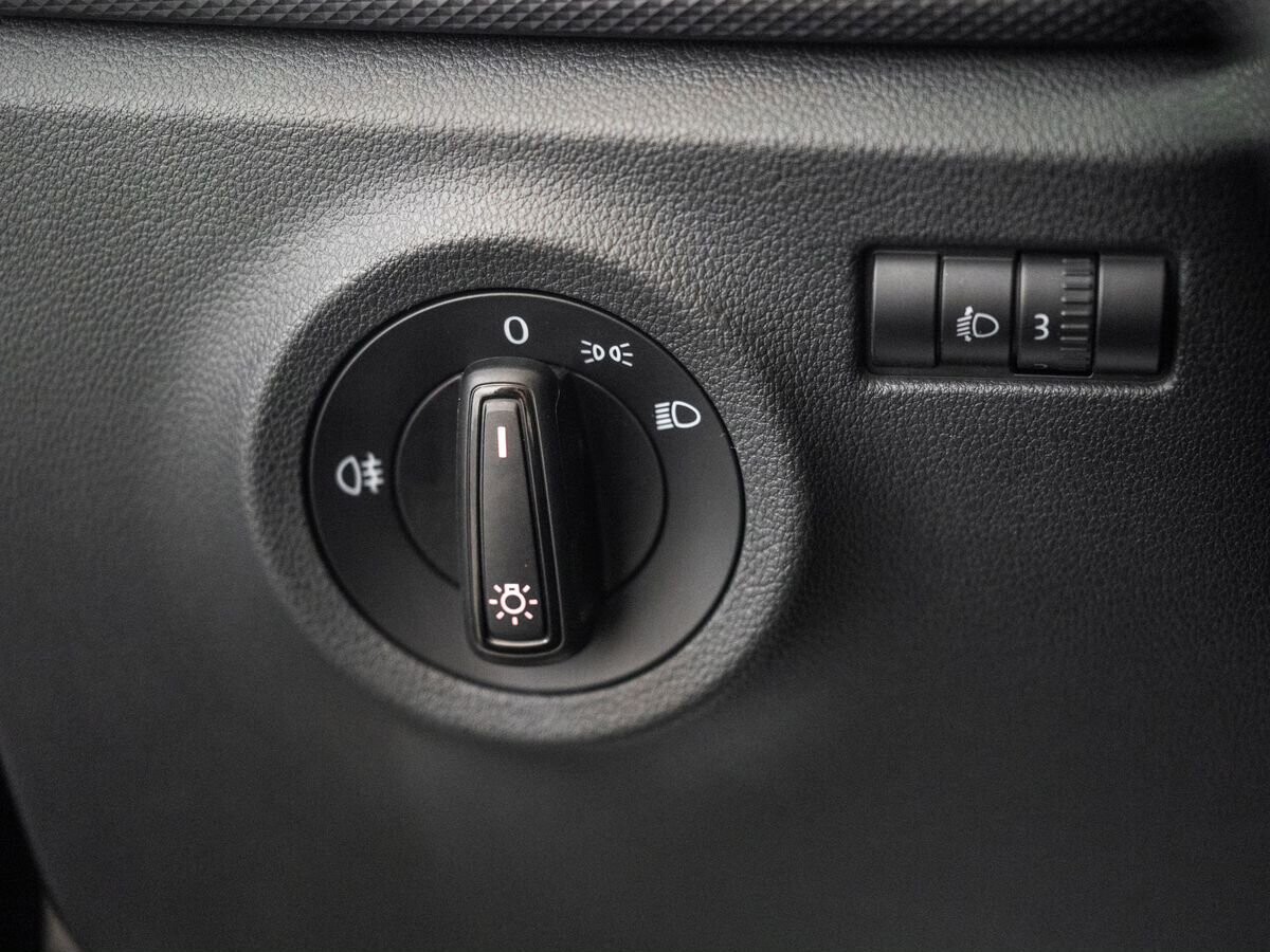 Volkswagen Polo 2021 - фото автомобиля