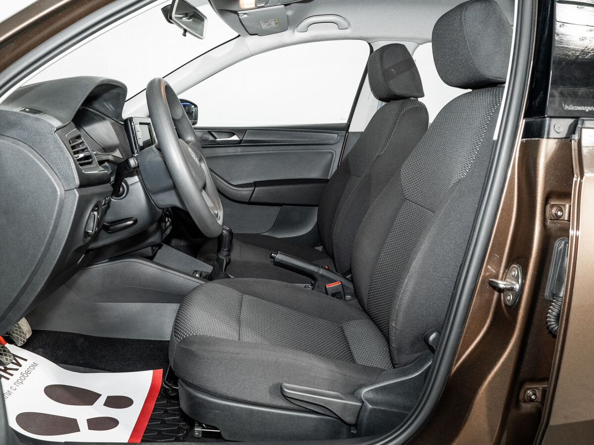 Volkswagen Polo 2021 - фото автомобиля