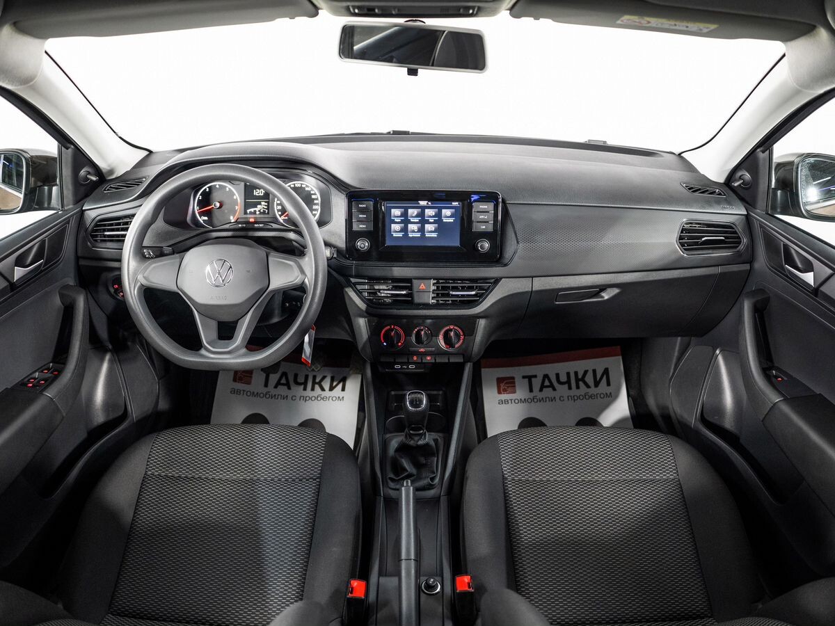 Volkswagen Polo 2021 - фото автомобиля