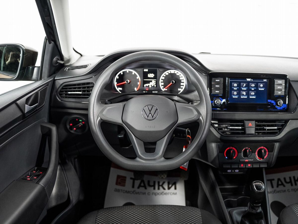 Volkswagen Polo 2021 - фото автомобиля