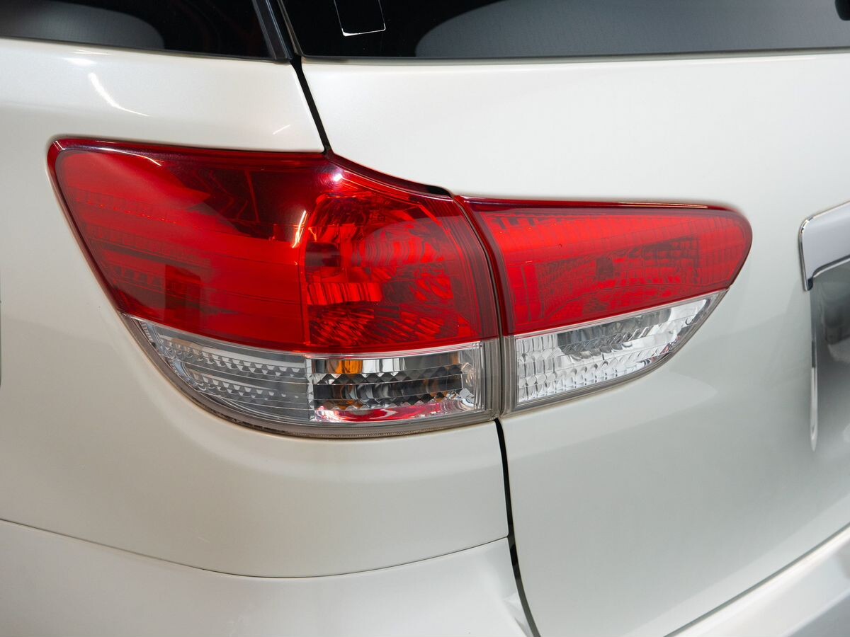 Toyota Wish 2011 - фото автомобиля