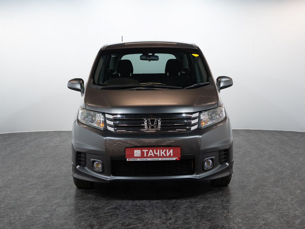 Honda Freed 2011 - фото автомобиля