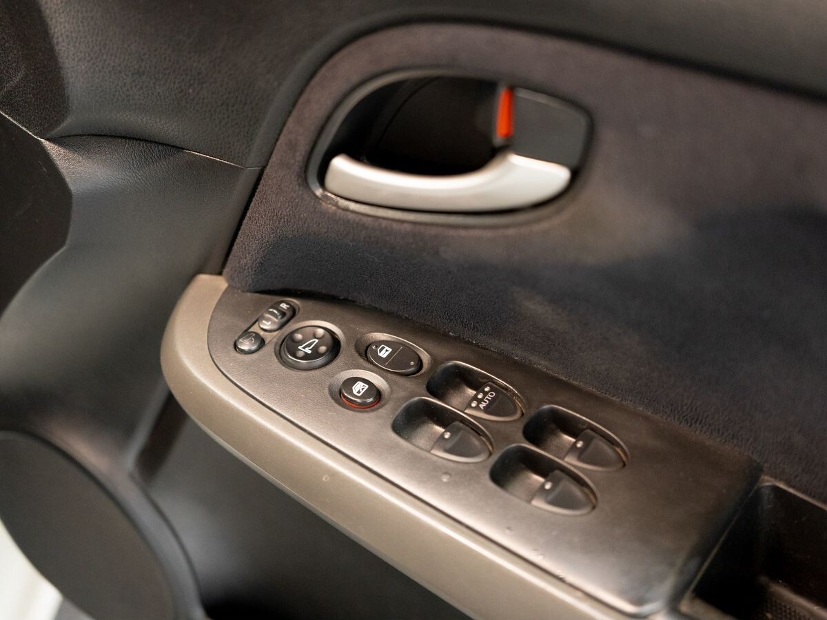 Honda Stream 2008 - фото автомобиля