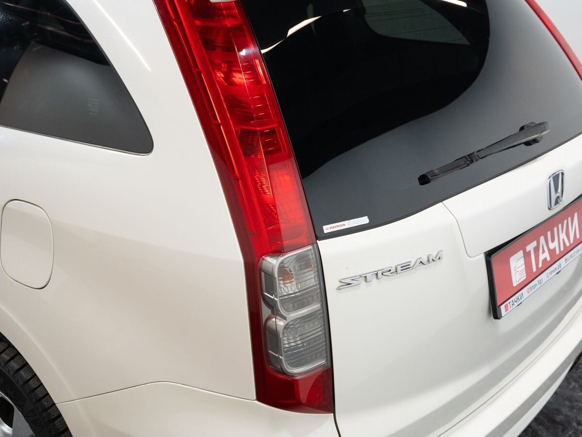 Honda Stream 2008 - фото автомобиля