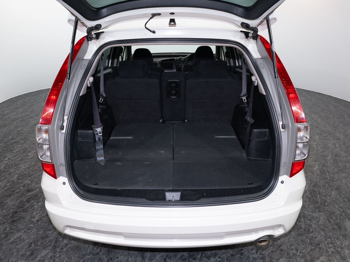 Honda Stream 2008 - фото автомобиля