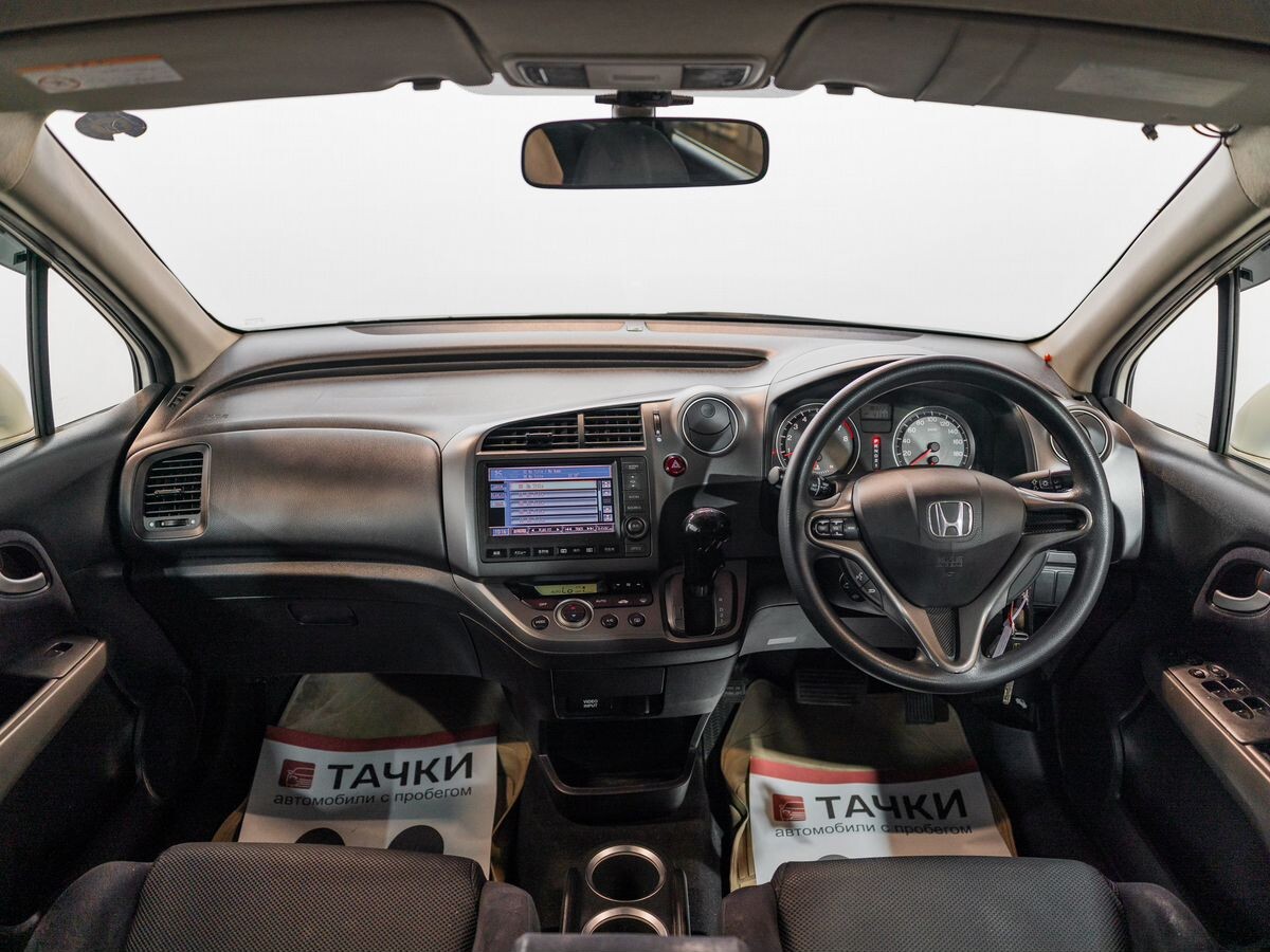 Honda Stream 2008 - фото автомобиля