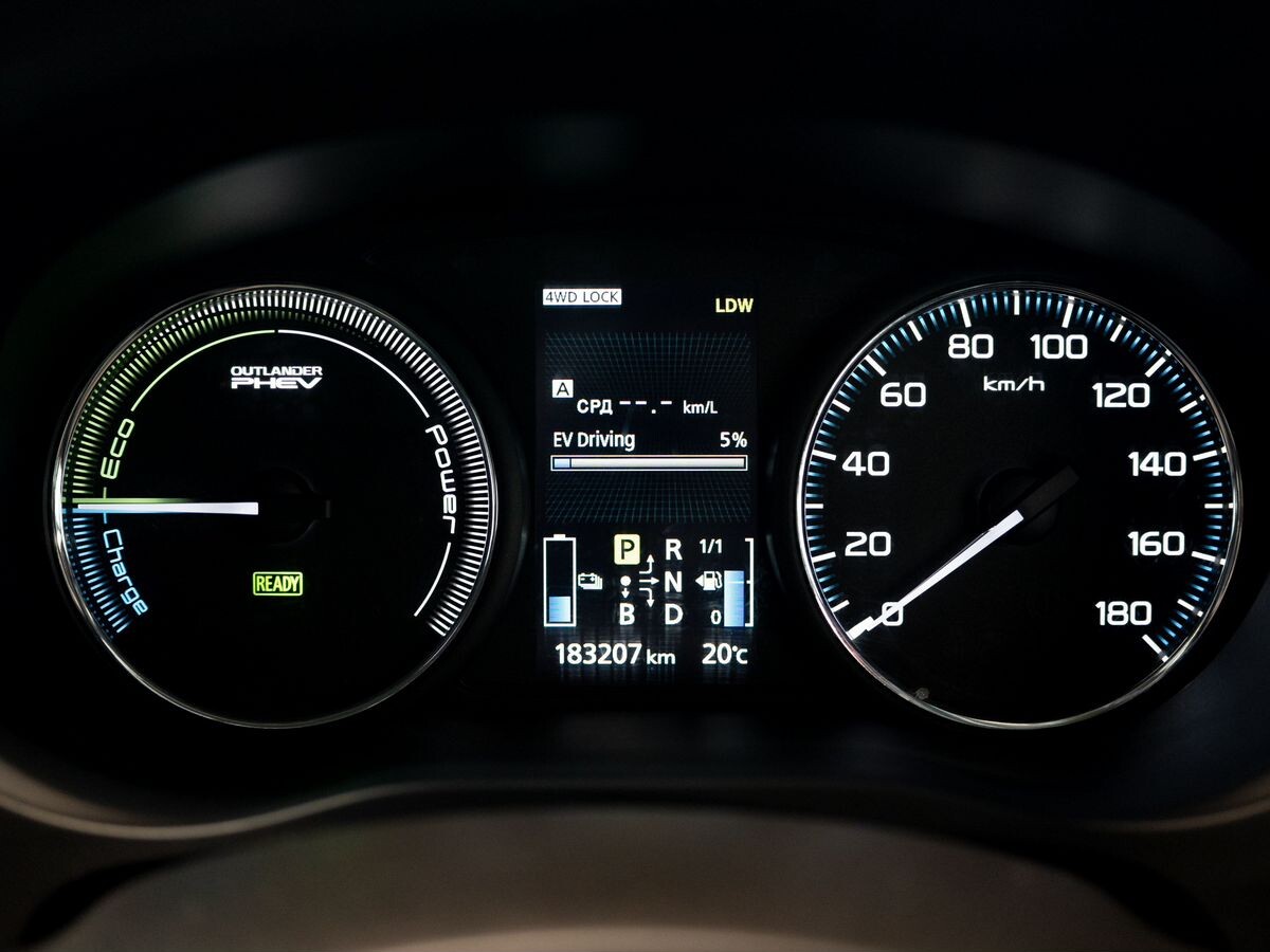 Mitsubishi Outlander 2015 - фото автомобиля