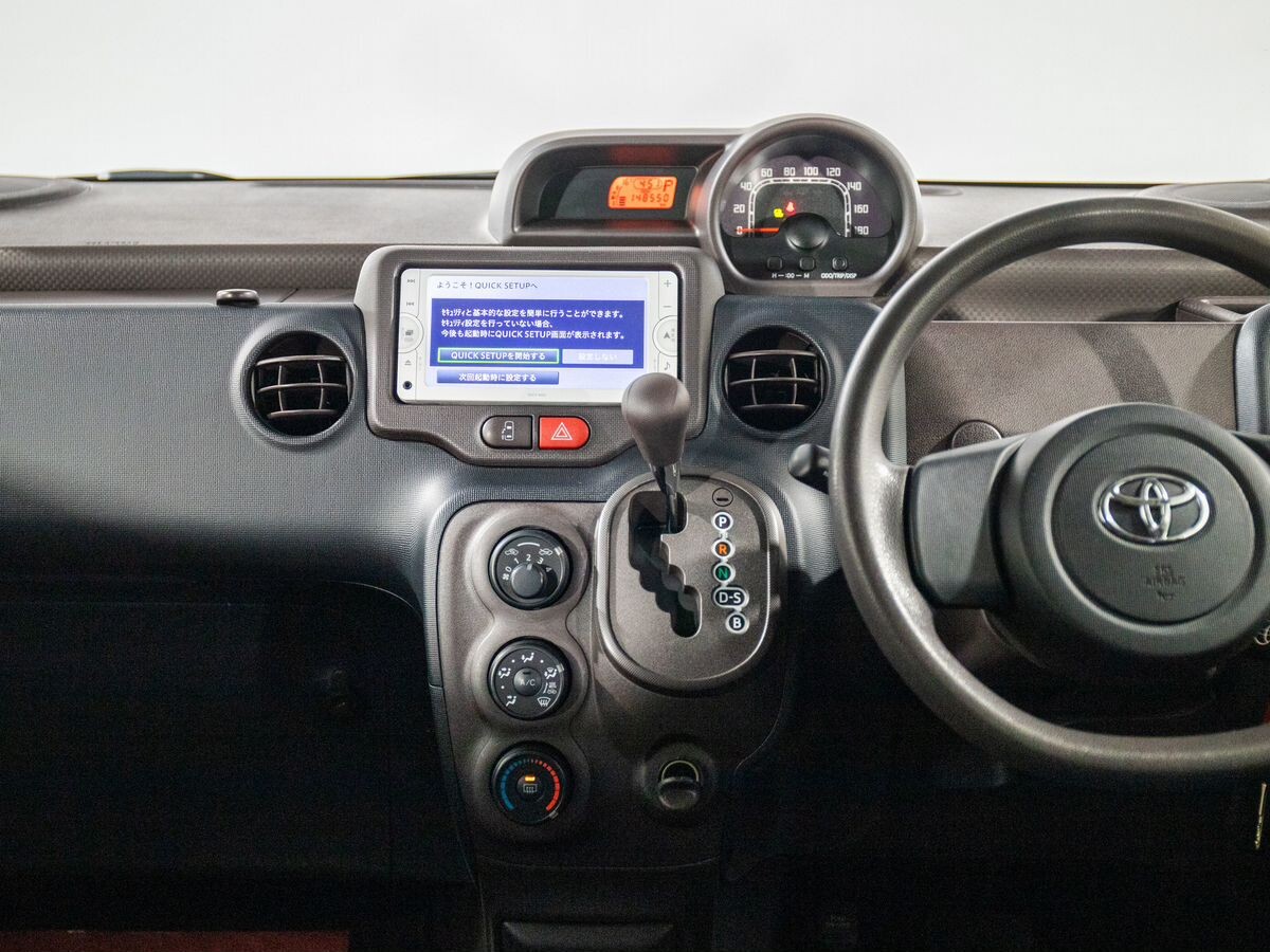 Toyota Porte 2014 - фото автомобиля