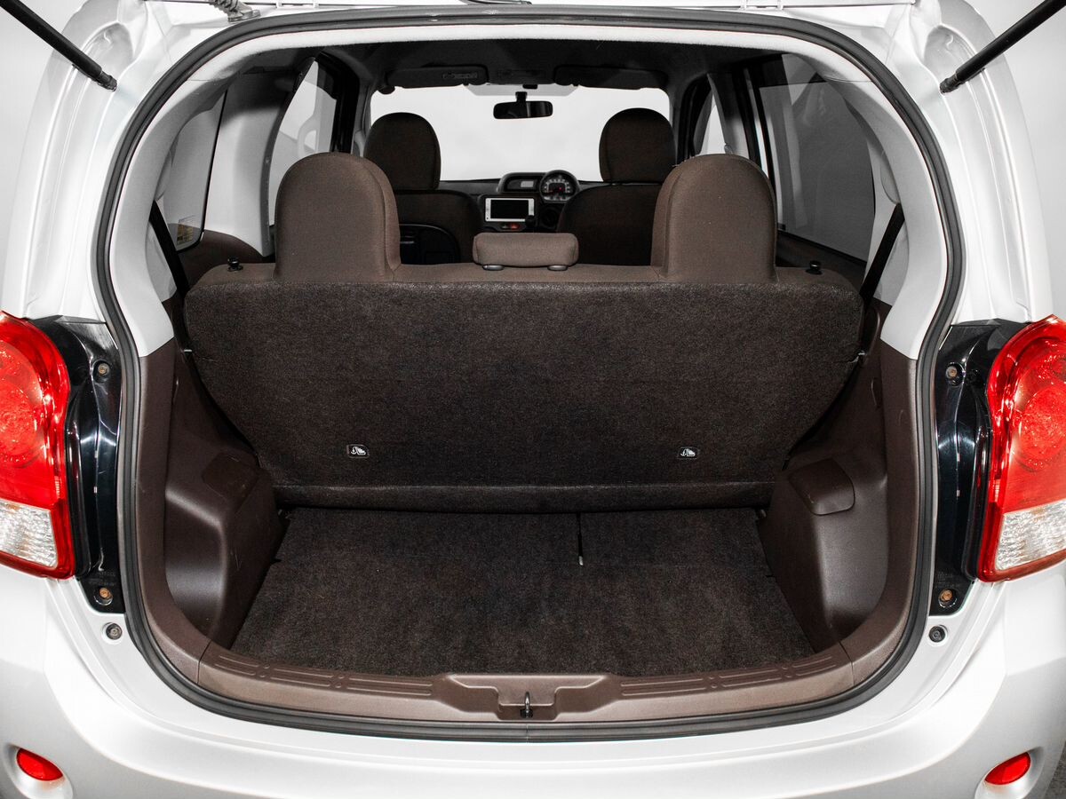 Toyota Porte 2014 - фото автомобиля