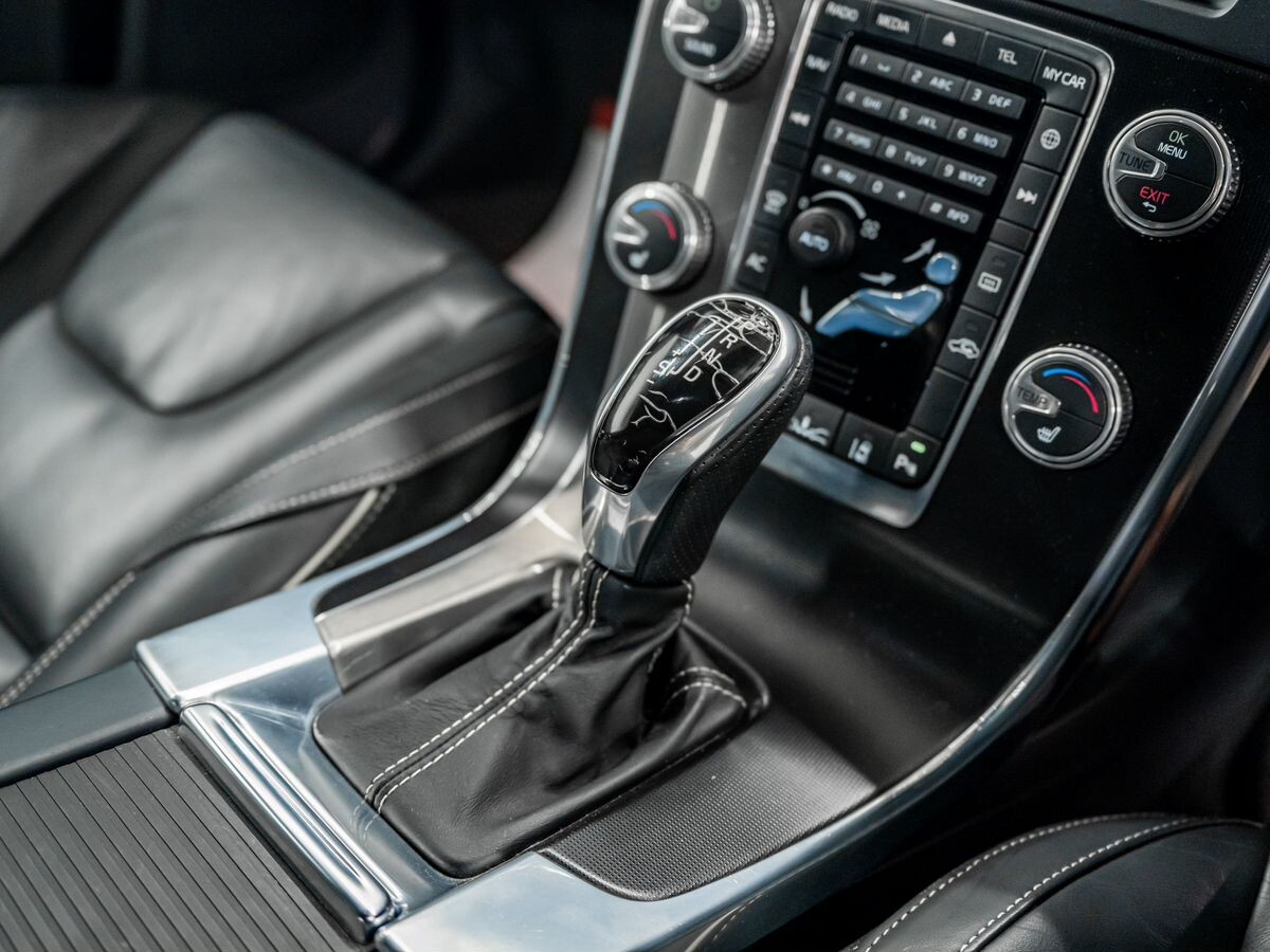 Volvo S60 2014 - фото автомобиля