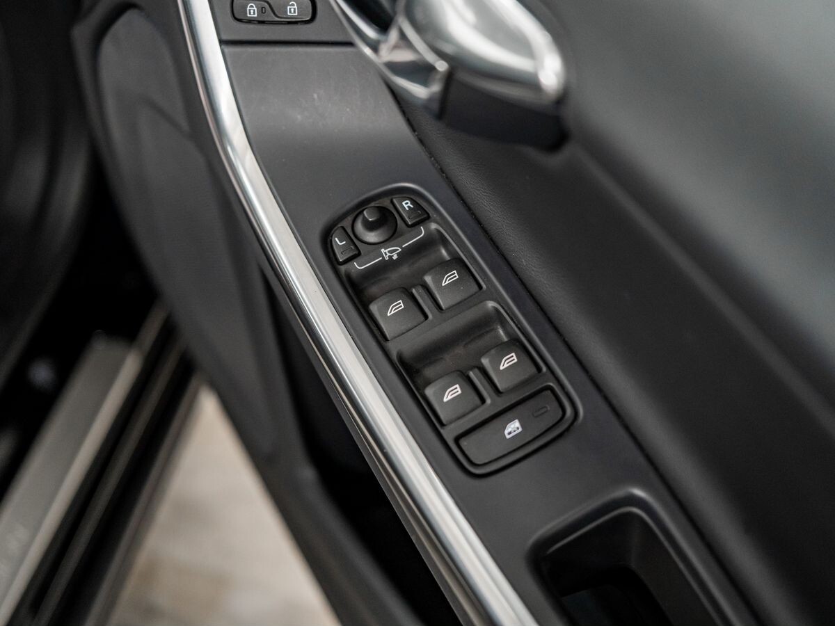 Volvo S60 2014 - фото автомобиля