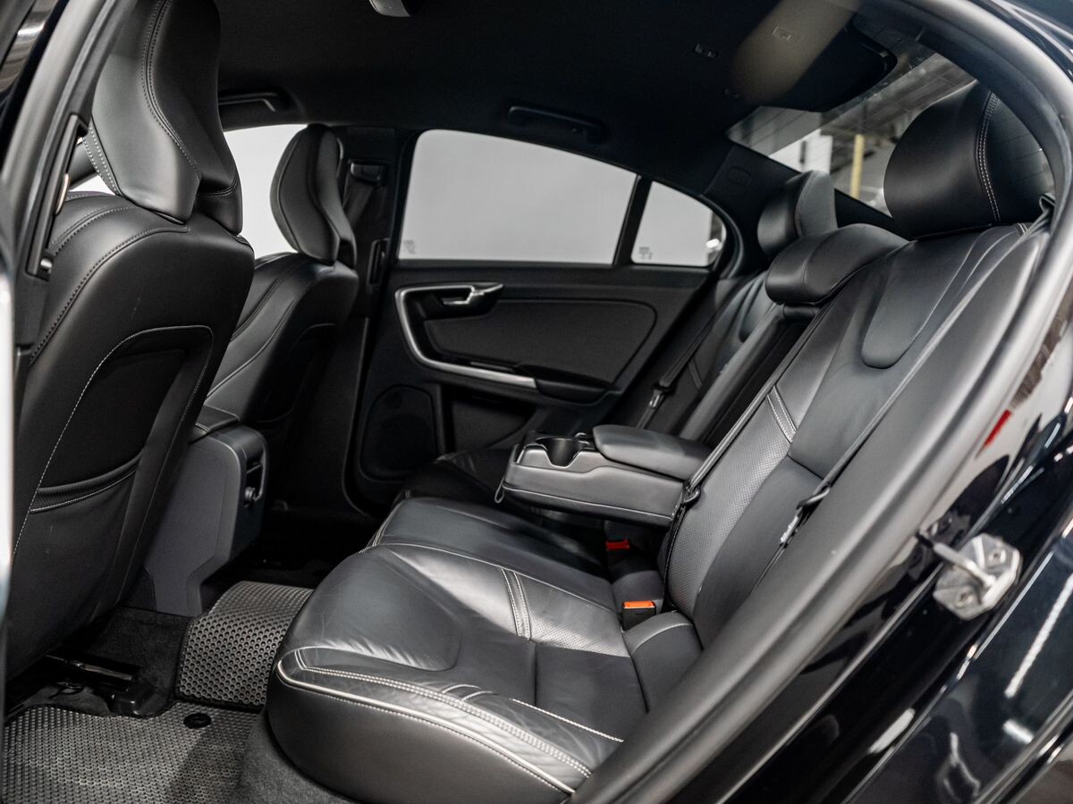 Volvo S60 2014 - фото автомобиля