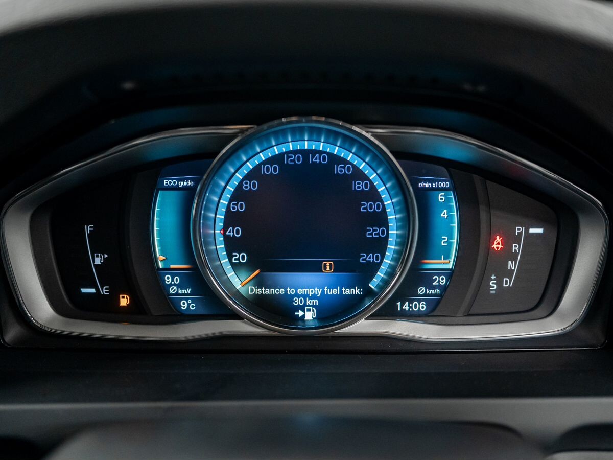 Volvo S60 2014 - фото автомобиля