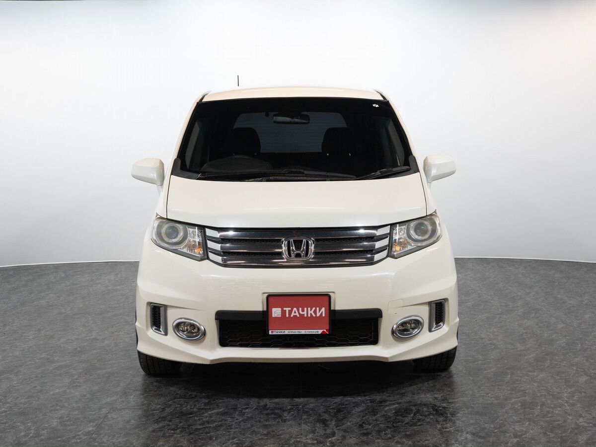Honda Freed 2010 - фото автомобиля