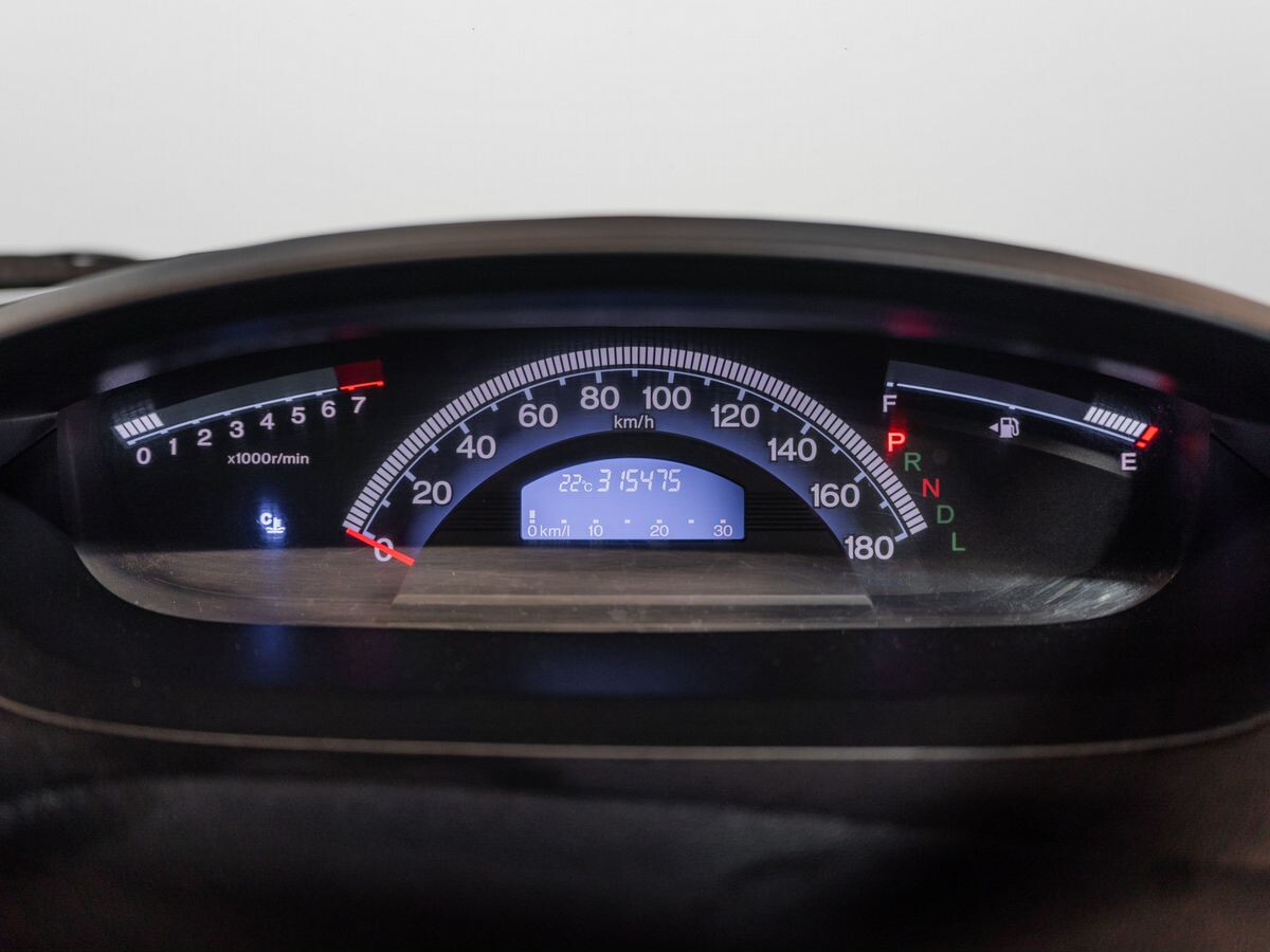 Honda Freed 2010 - фото автомобиля