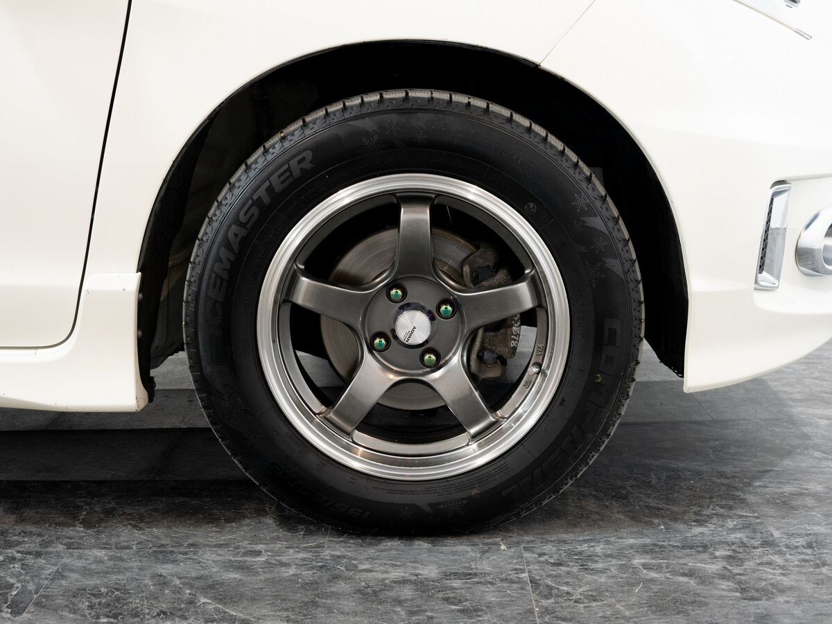 Honda Freed 2010 - фото автомобиля