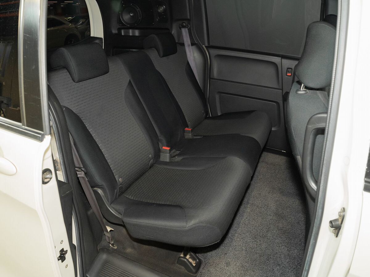 Honda Freed 2010 - фото автомобиля