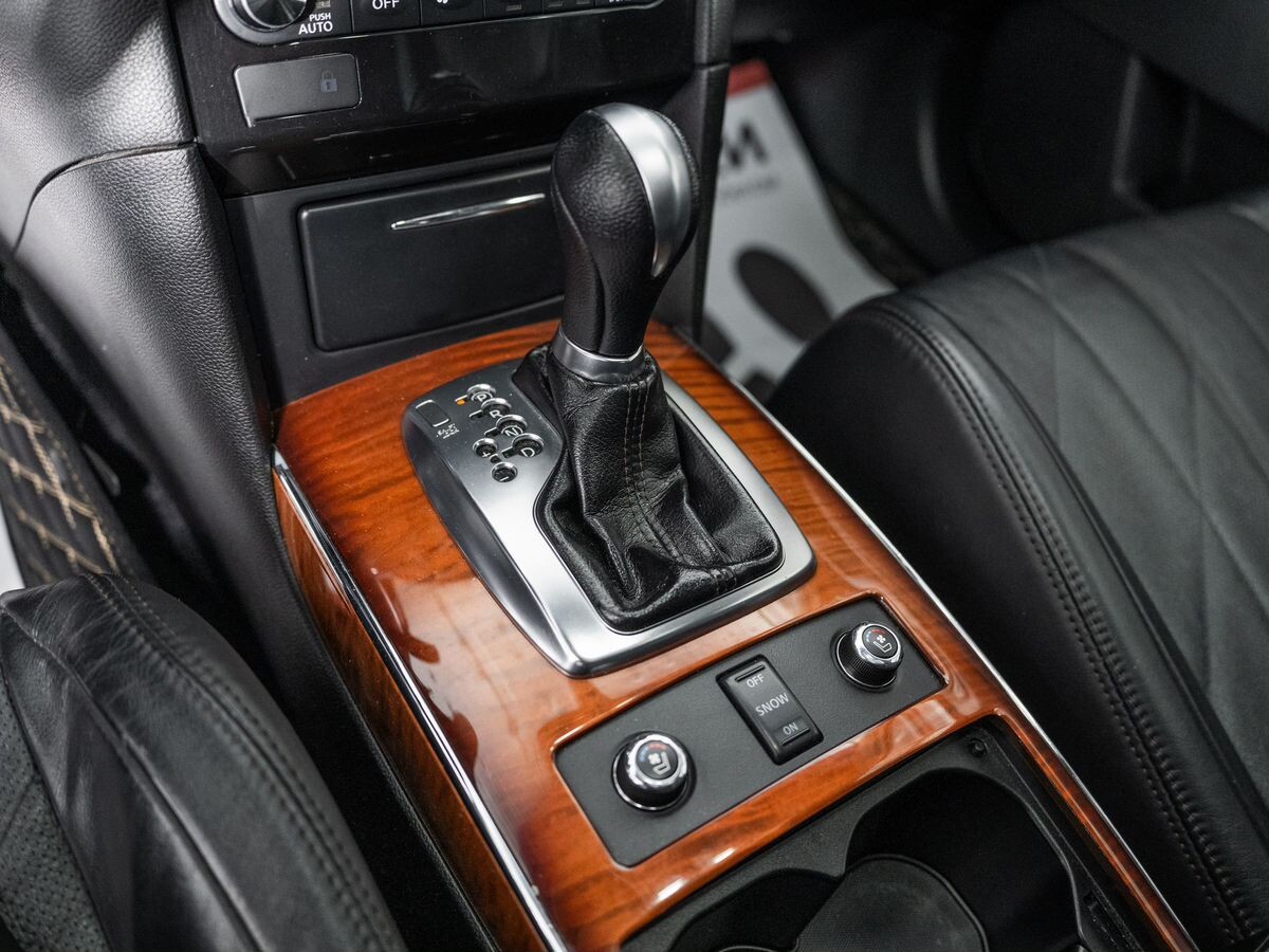 Infiniti QX70 2013 - фото автомобиля
