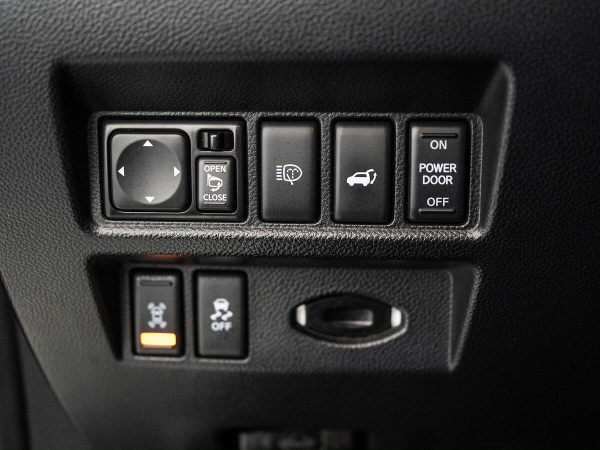 Infiniti QX70 2013 - фото автомобиля