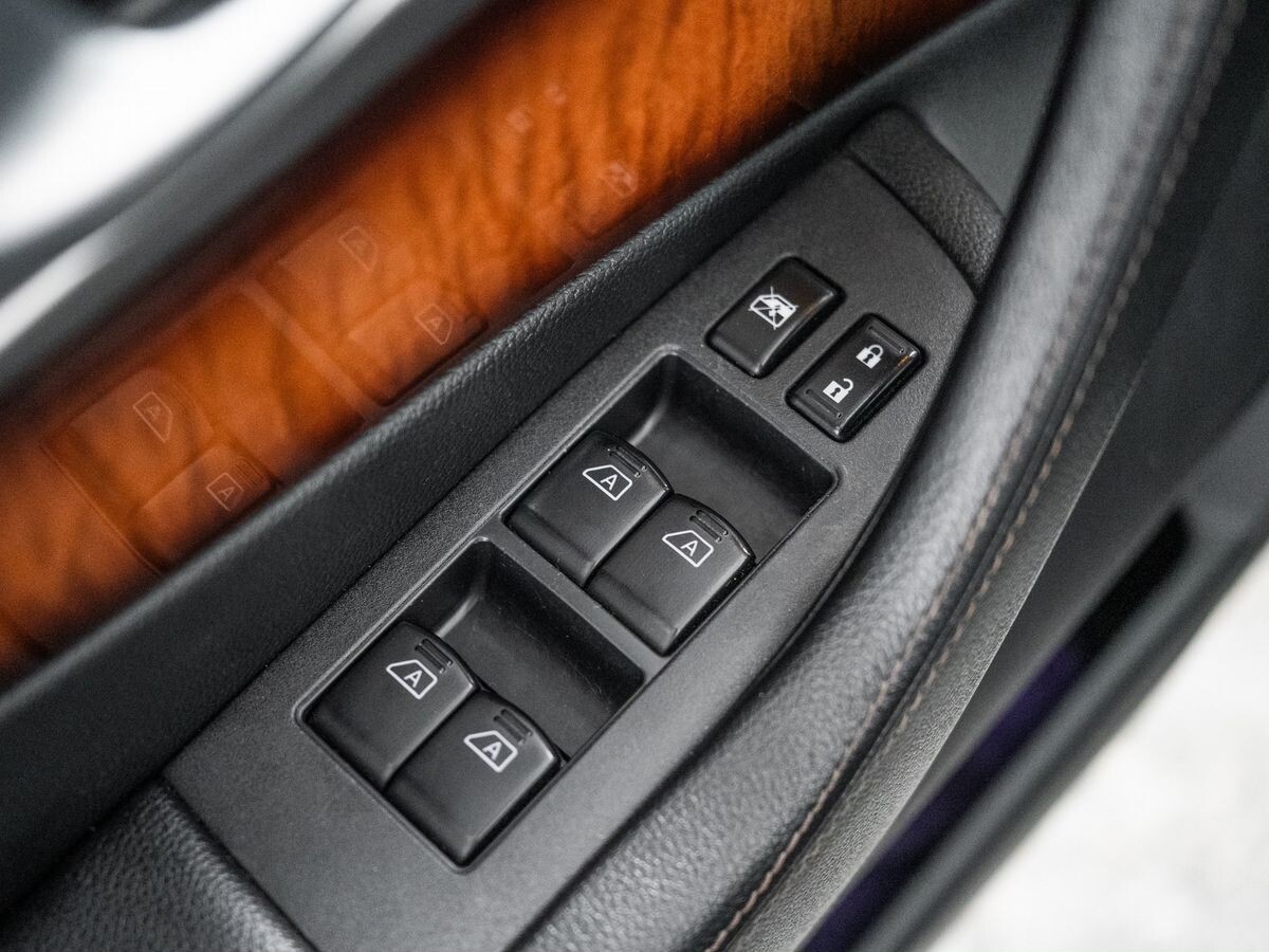 Infiniti QX70 2013 - фото автомобиля