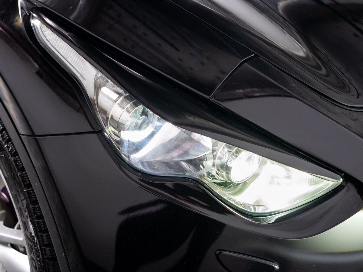 Infiniti QX70 2013 - фото автомобиля