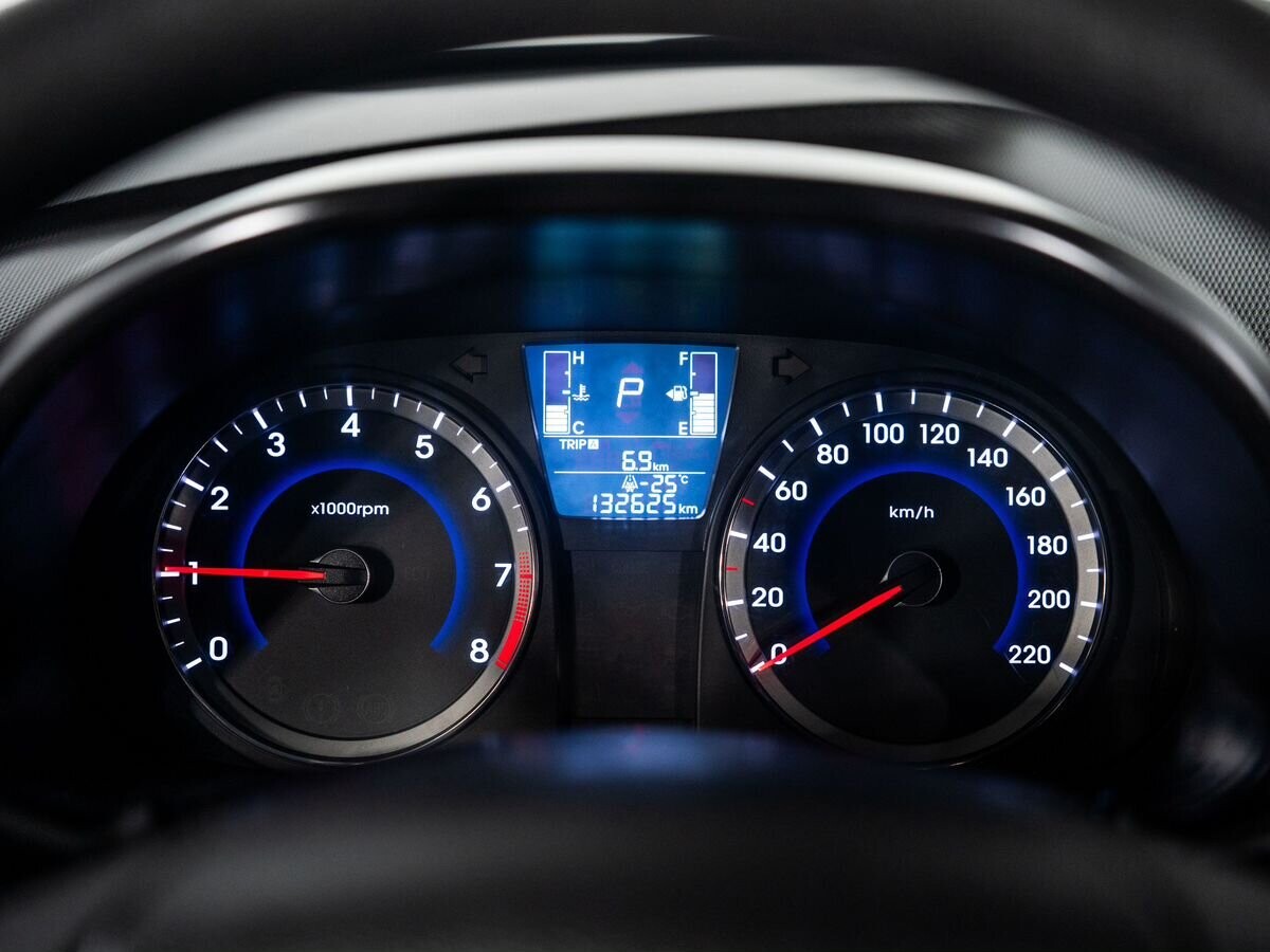 Hyundai Solaris 2015 - фото автомобиля