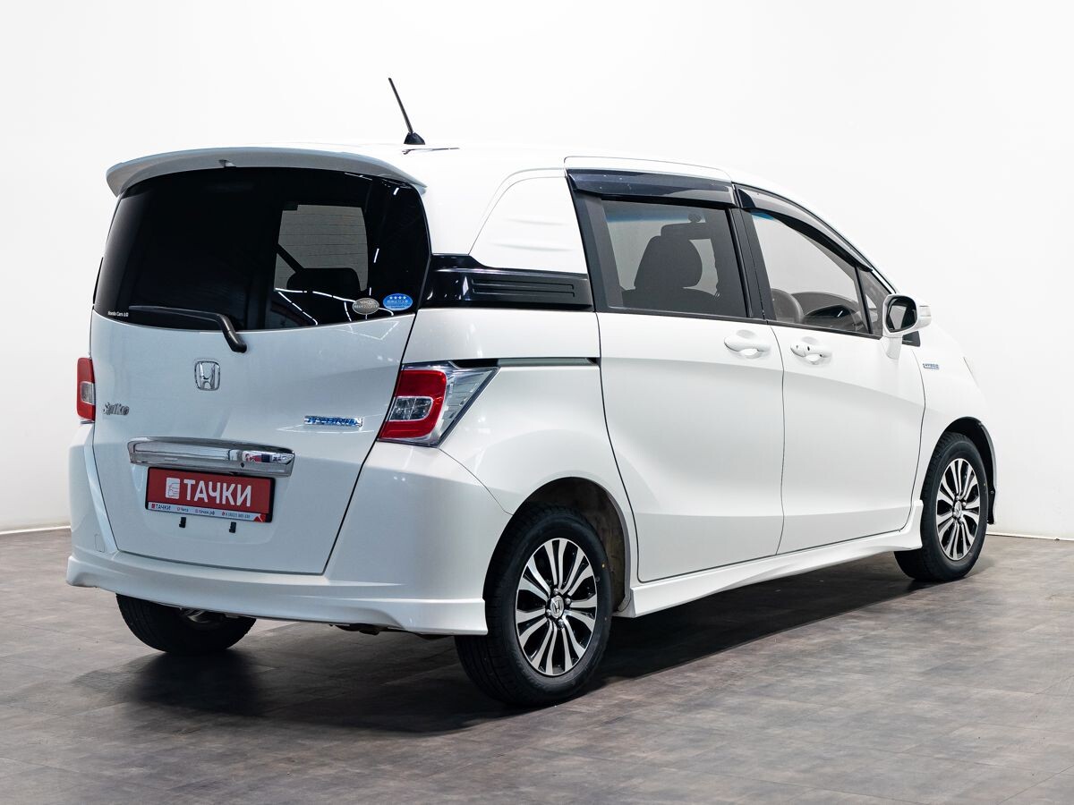 Honda Freed 2015 - фото автомобиля