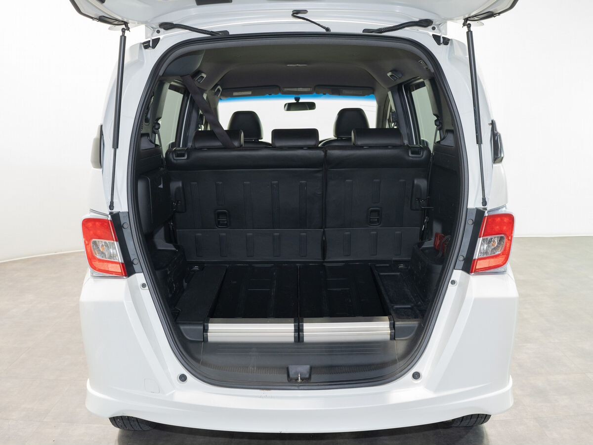 Honda Freed 2015 - фото автомобиля