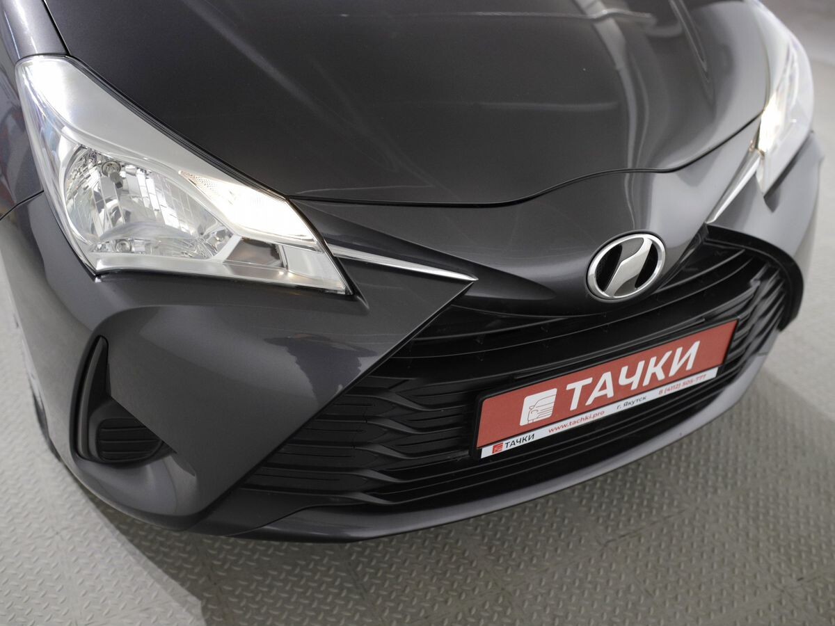 Toyota Vitz 2019 - фото автомобиля