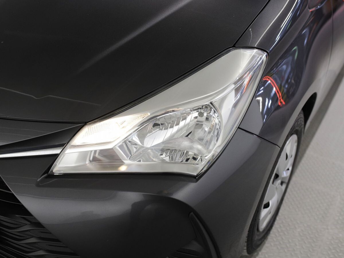 Toyota Vitz 2019 - фото автомобиля