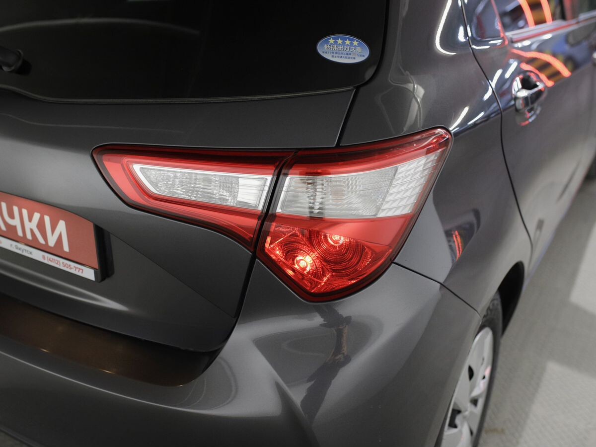 Toyota Vitz 2019 - фото автомобиля