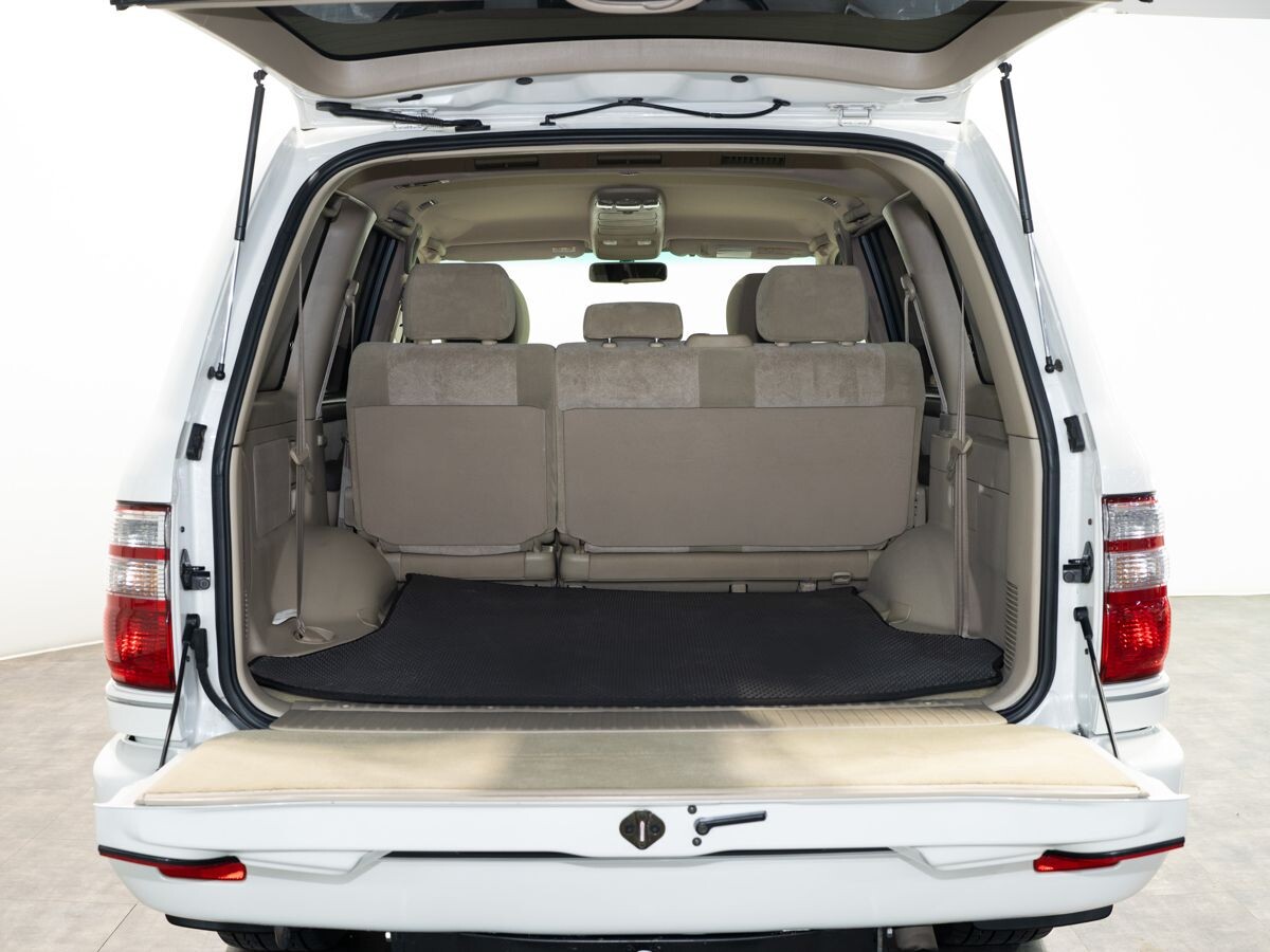 Toyota Land Cruiser 2005 - фото автомобиля