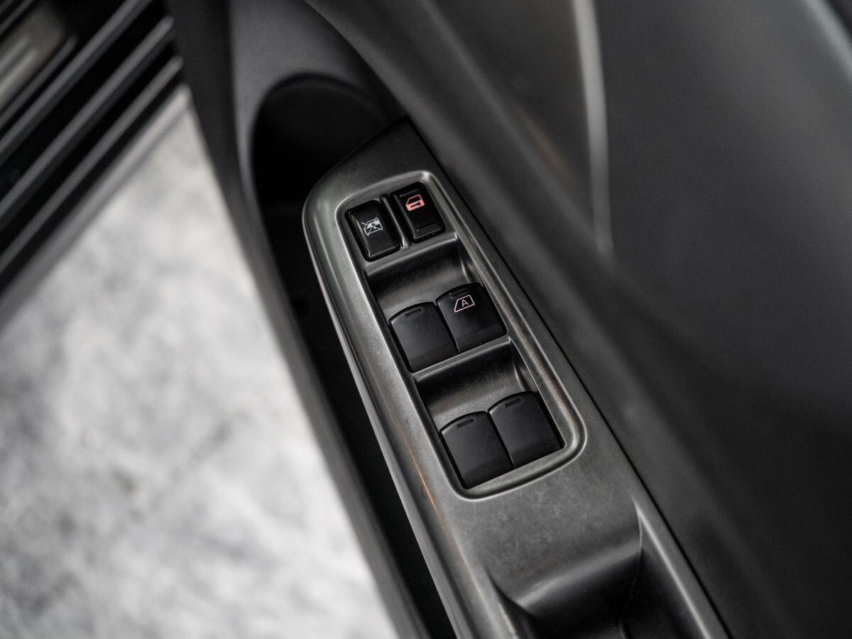 Subaru Impreza 2010 - фото автомобиля