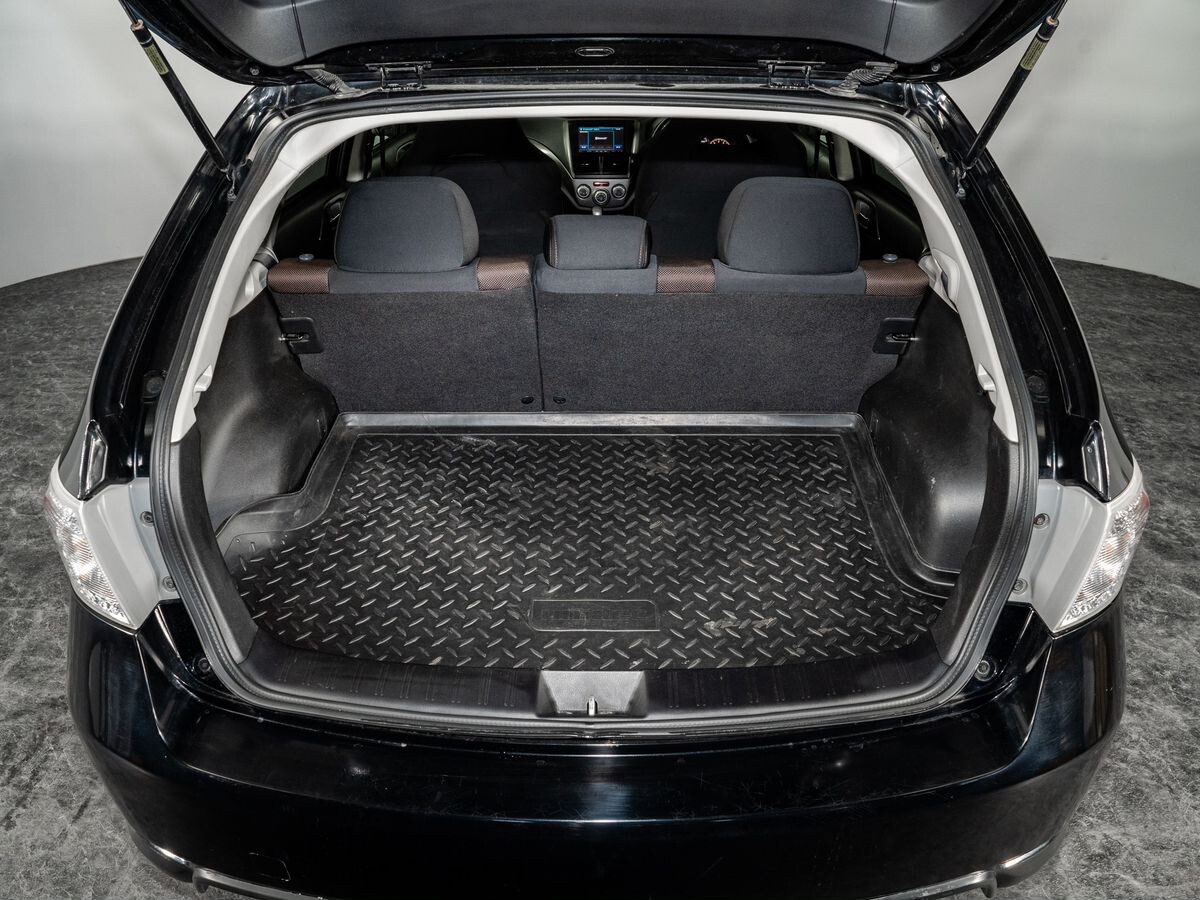 Subaru Impreza 2010 - фото автомобиля