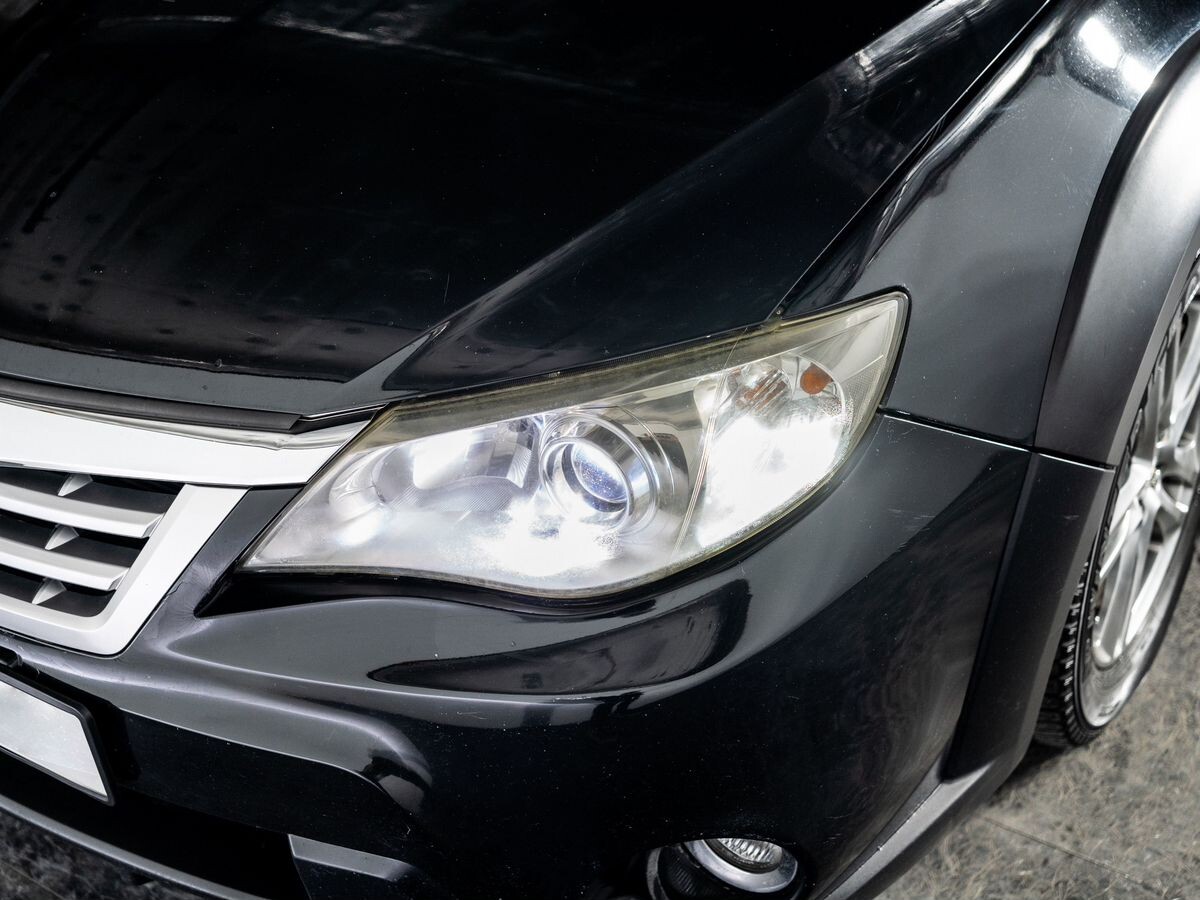 Subaru Impreza 2010 - фото автомобиля