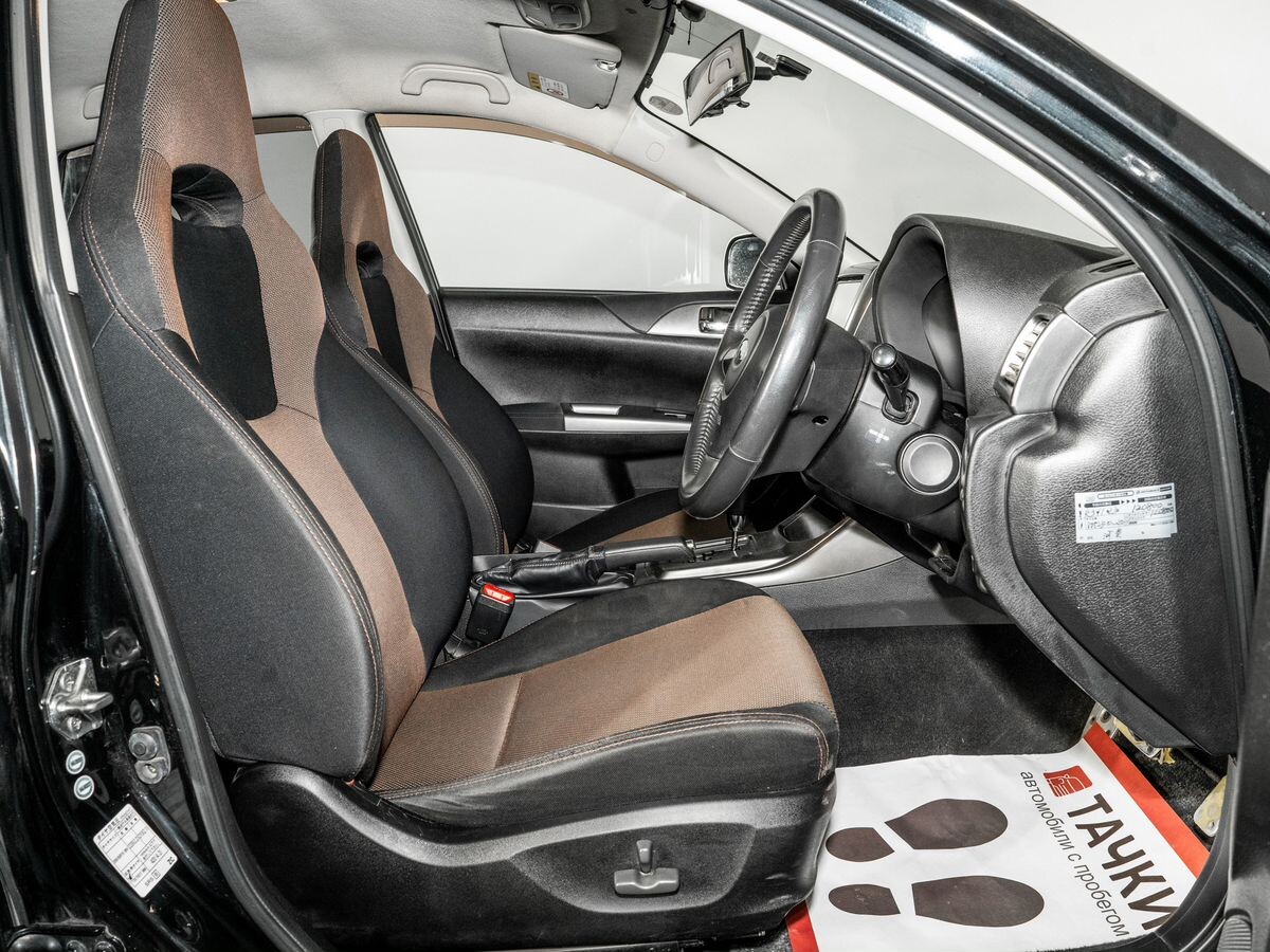 Subaru Impreza 2010 - фото автомобиля