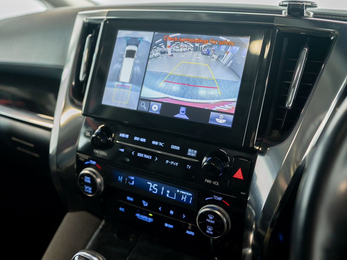 Toyota Alphard 2018 - фото автомобиля