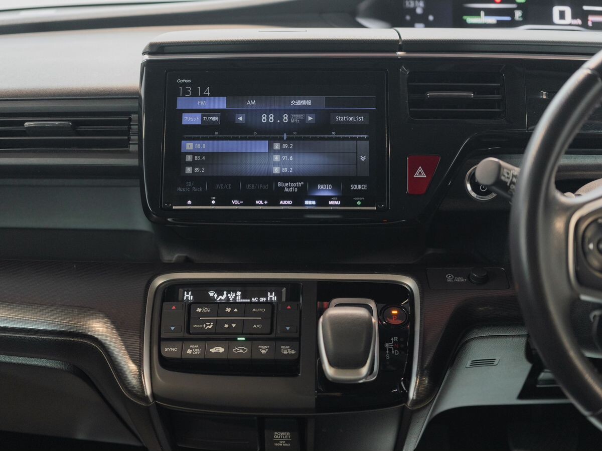 Honda Stepwgn 2019 - фото автомобиля