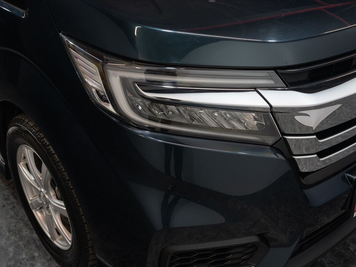 Honda Stepwgn 2019 - фото автомобиля