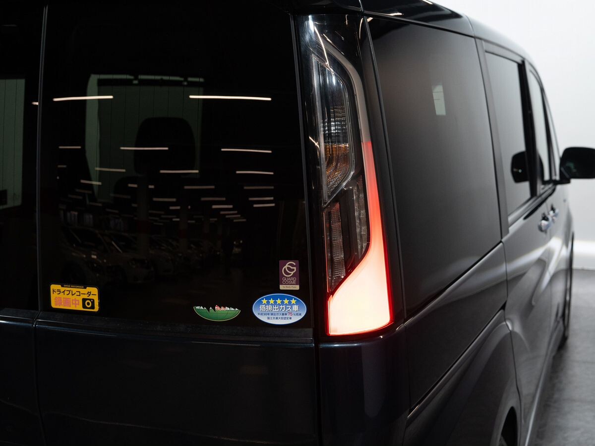 Honda Stepwgn 2019 - фото автомобиля