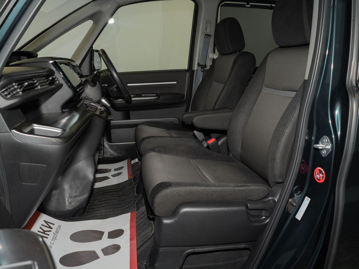 Honda Stepwgn 2019 - фото автомобиля