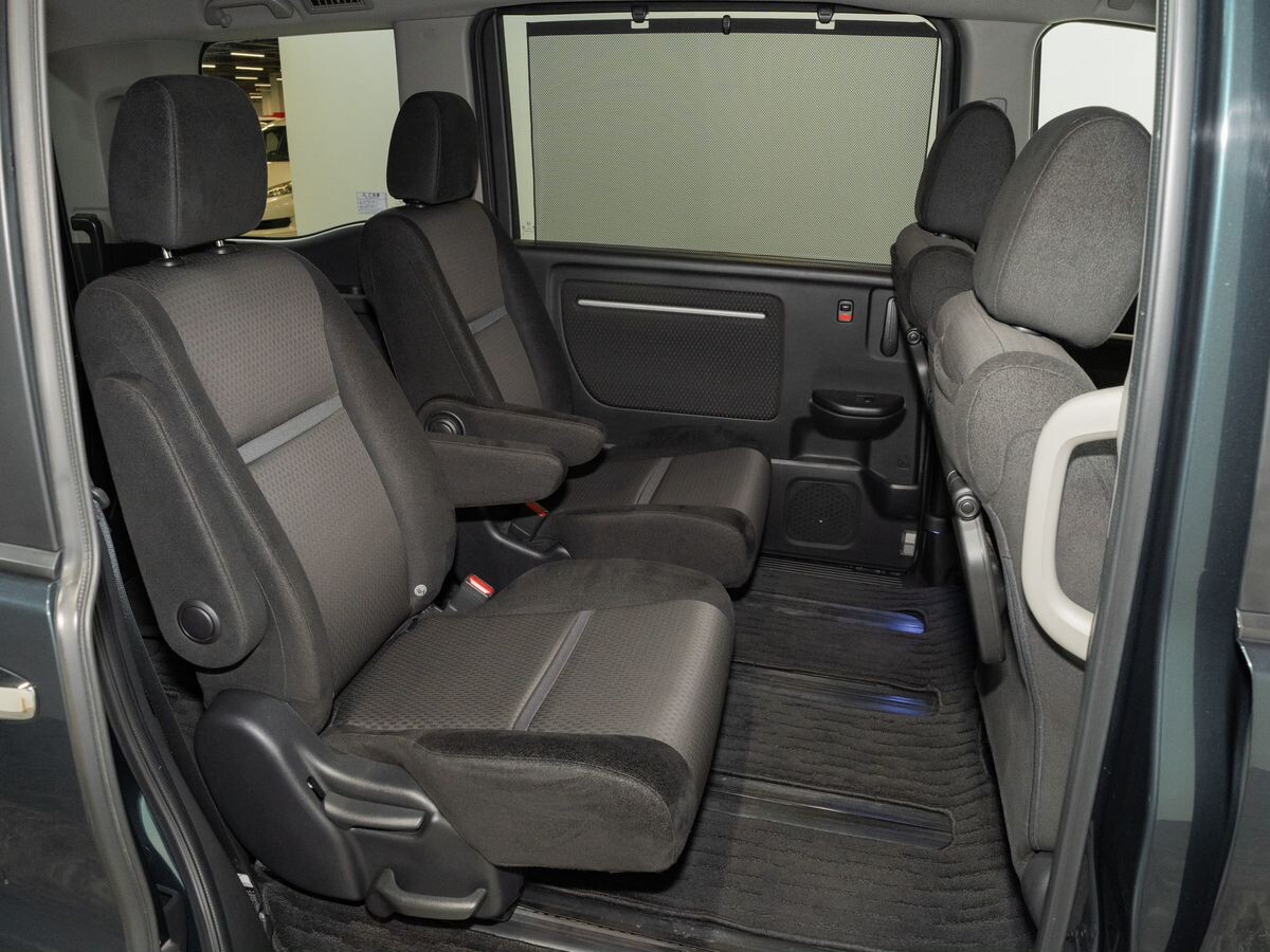 Honda Stepwgn 2019 - фото автомобиля