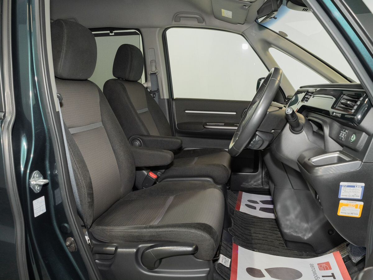 Honda Stepwgn 2019 - фото автомобиля